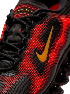 Nike Air Liquid Max in Black, Metallic Gold-Team Red-Fire