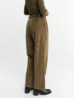 Norstrand Pleated Corduroy Bukser i Olive