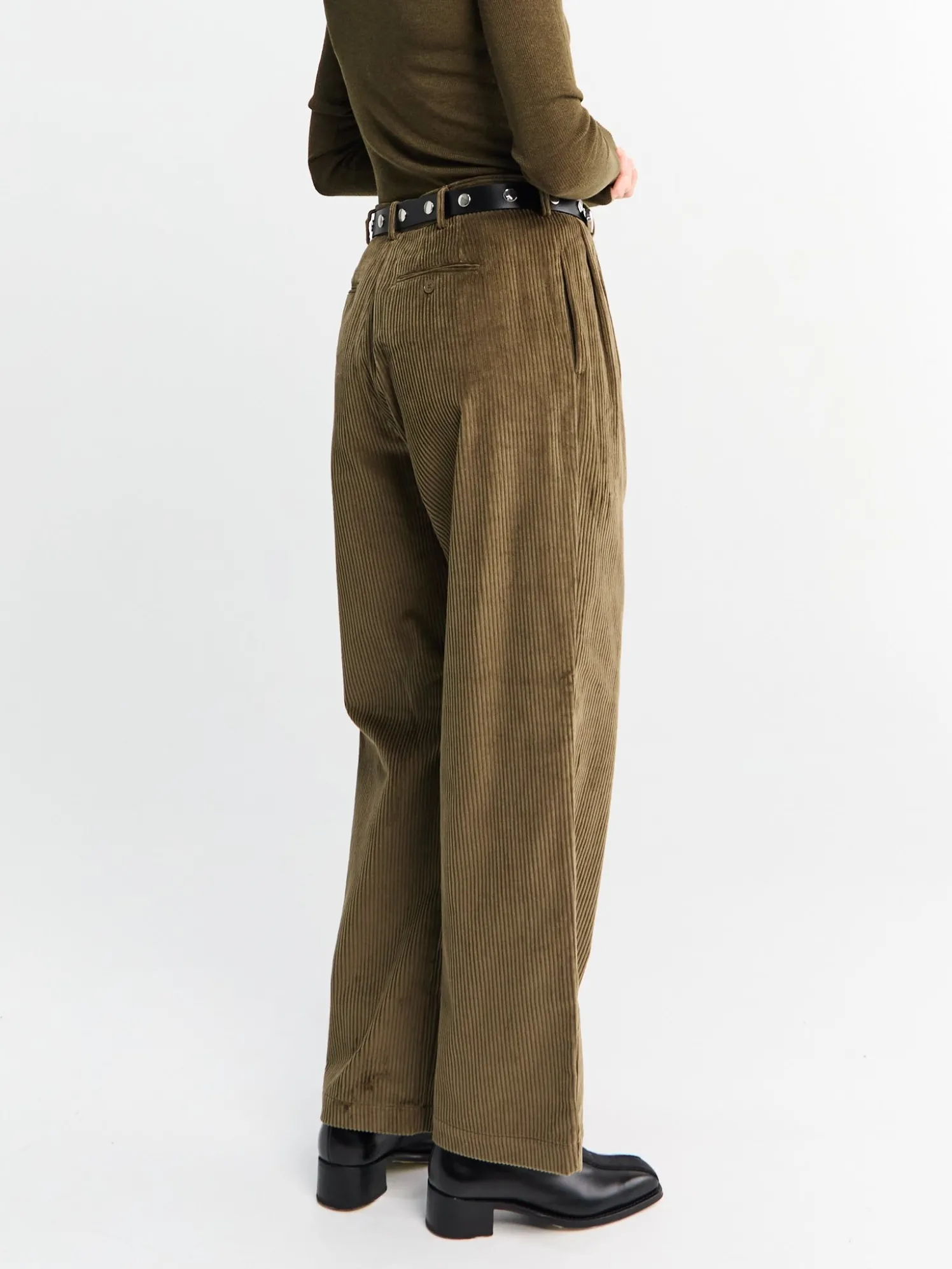 Norstrand Pleated Corduroy Bukser i Olive