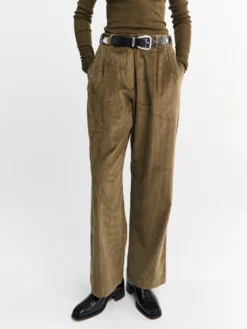 Norstrand Pleated Corduroy Bukser i Olive