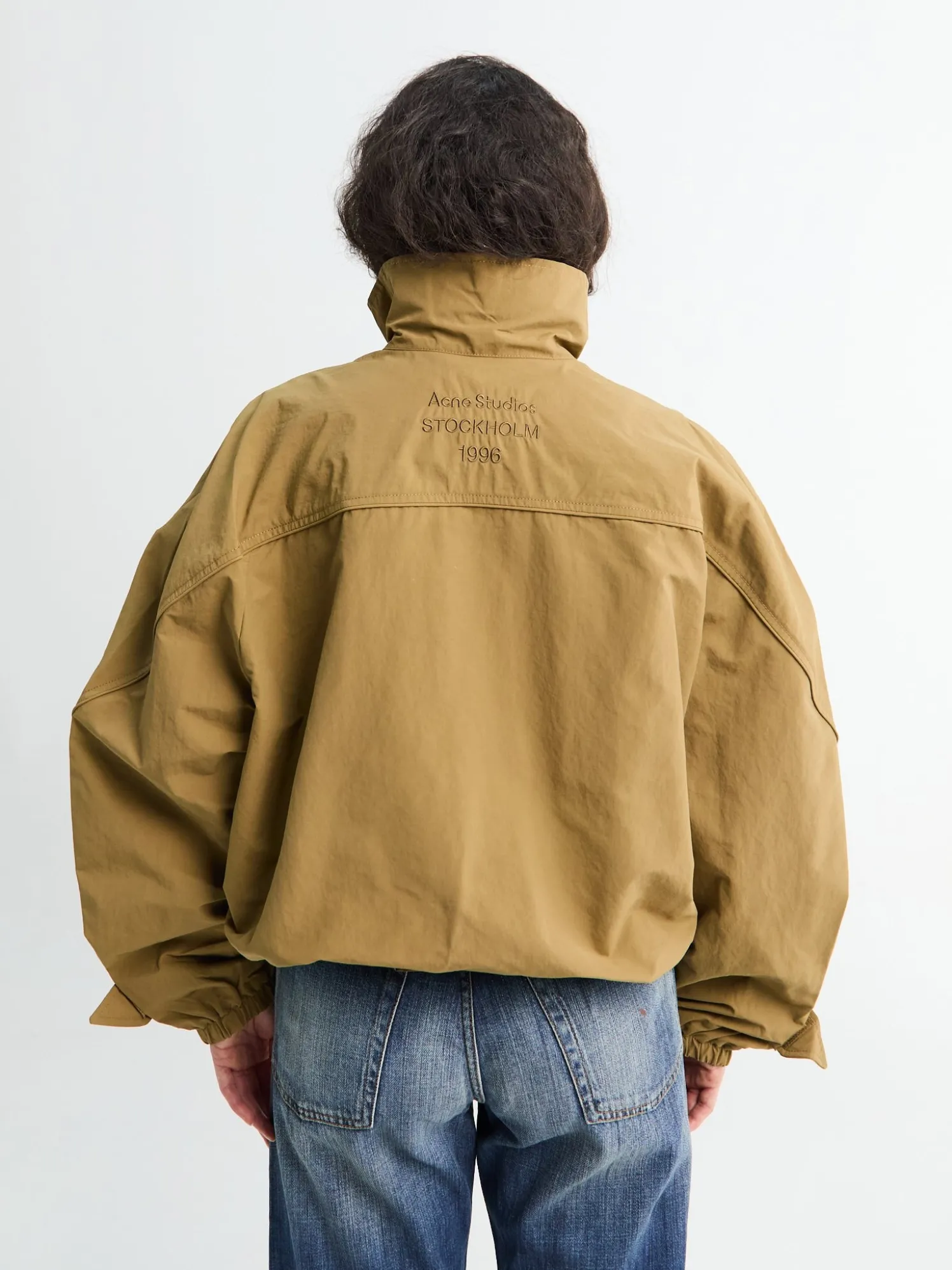 Nylon Logo Jacket i Mørk Khaki