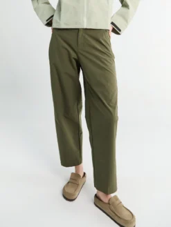 Olia Pant i Tatsu