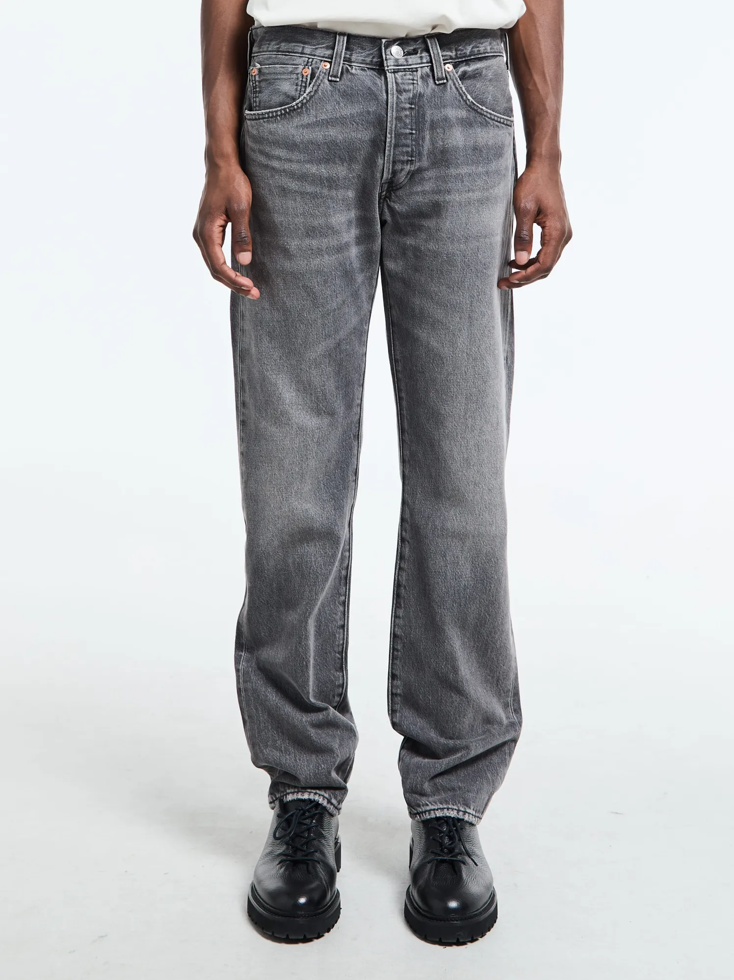 501 Original Fit Selvedge Jeans i Black Ash