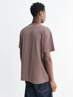 Projection T-Shirt i Brun