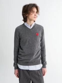 Red Heart Sweater i Grå