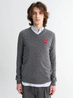Red Heart Sweater i Grå