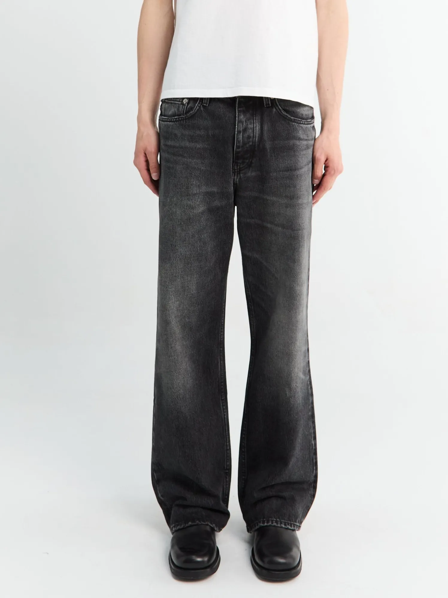 Relaxed Boot Jeans i Deep Black Worn