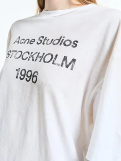 Relaxed Fit Logo T-Shirt i Dusty White