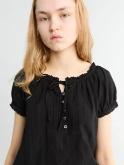Ribbet Shirring Bluse i Sort