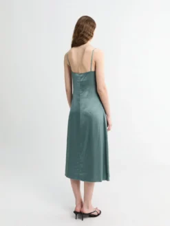 Satin slipkjole i vintage grøn
