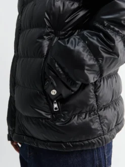 Selves Short Down Jacket i Sort