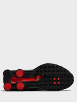 Shox R4 Sneakers i Black, Light Crimson og Metallic Silver