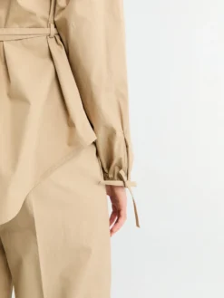 Skjortejakke med lynlås i bomuldspoplin i Beige