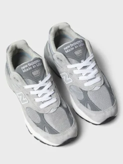 993 Sneakers i Grå