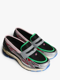 1906 Sneakers i Sølv Metallic, Sort og Fire Cracker