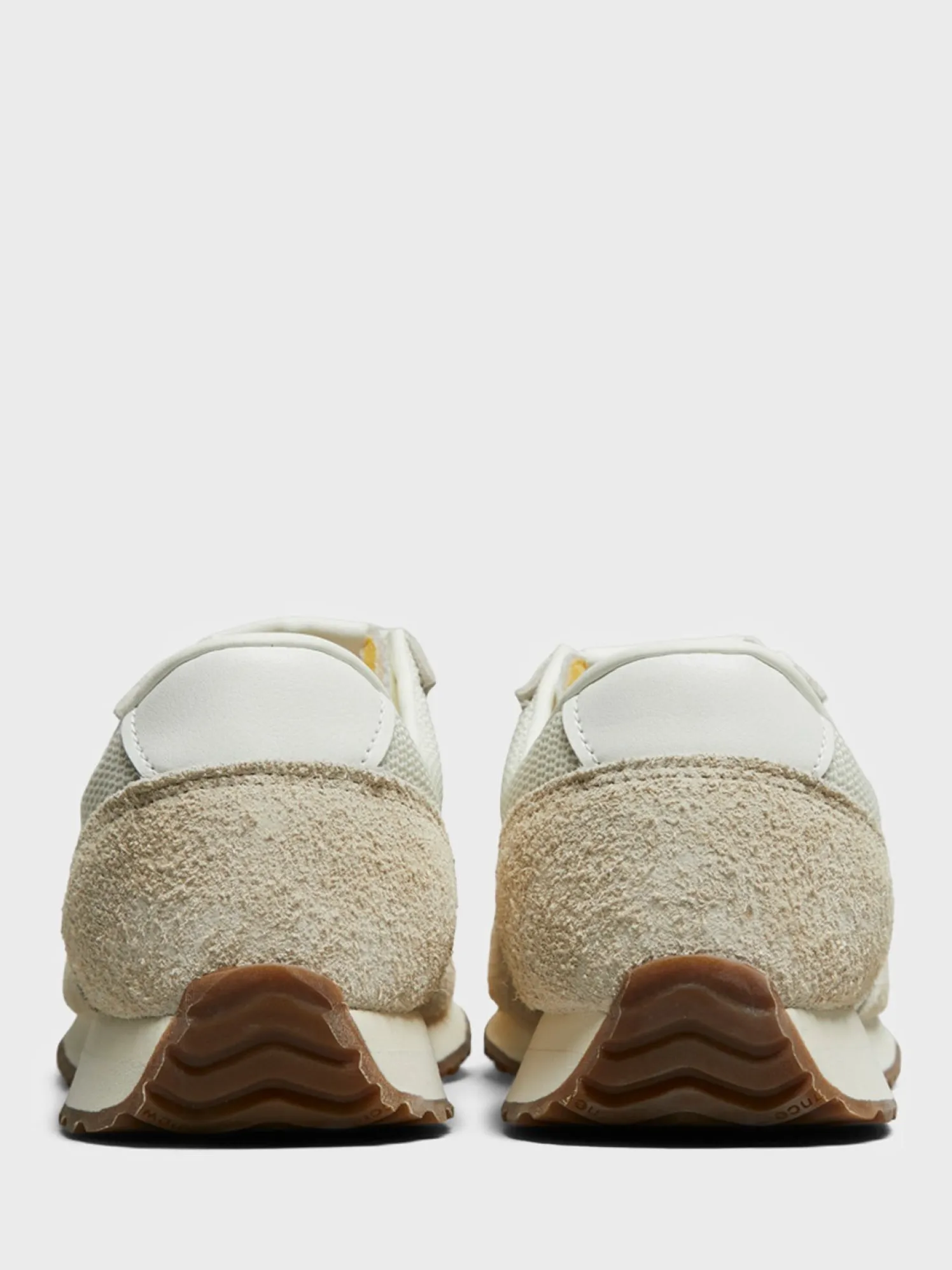 471 Sneakers i Timberwolf, Angora og Dusk Shower