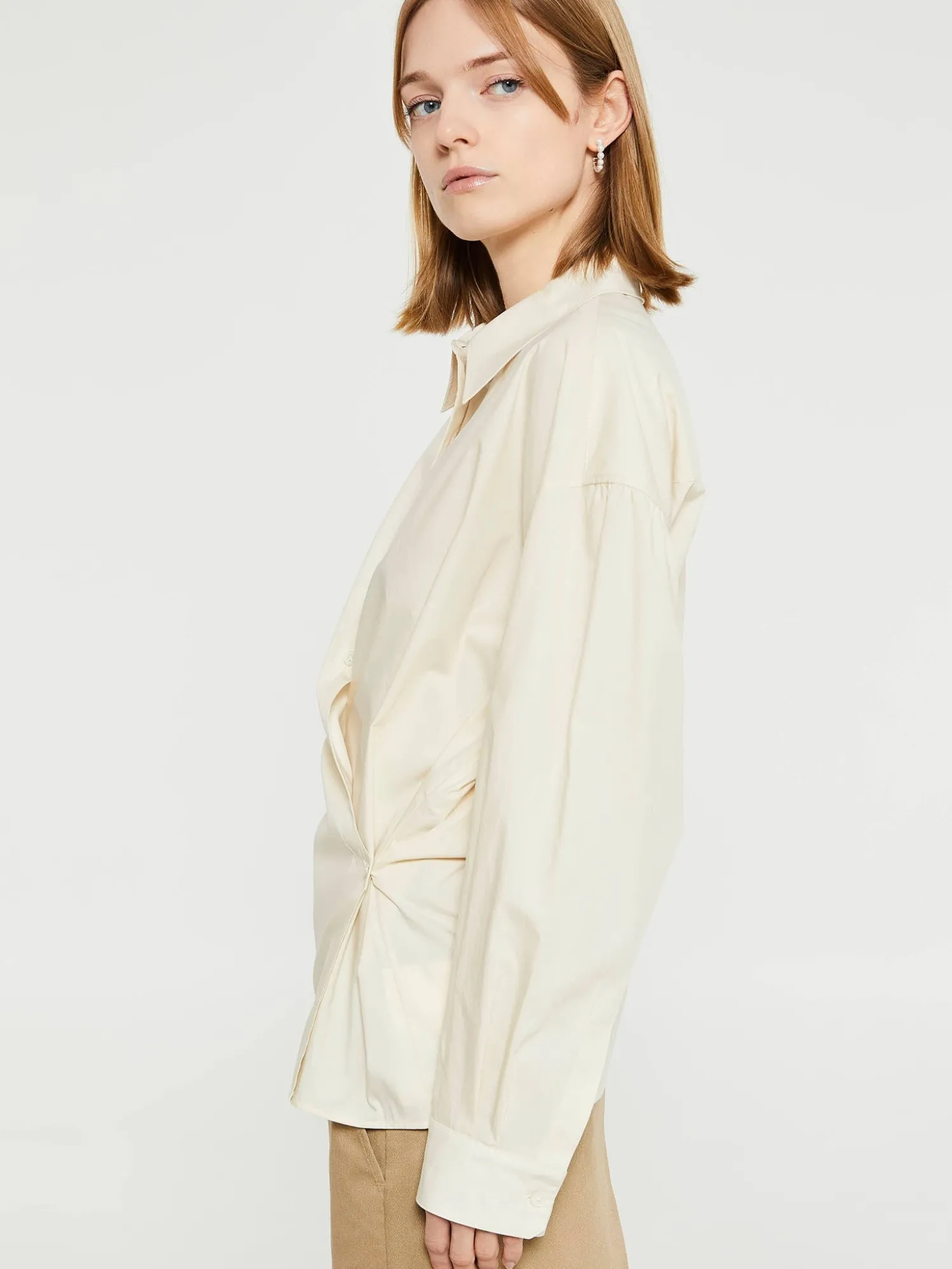 Straight Collar Twisted Skjorte i Cream