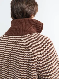 Studio Nicholson x Aaron Levine Bistrol Ribbed Zip Jumper i Chocolate Oatmeal Stripe