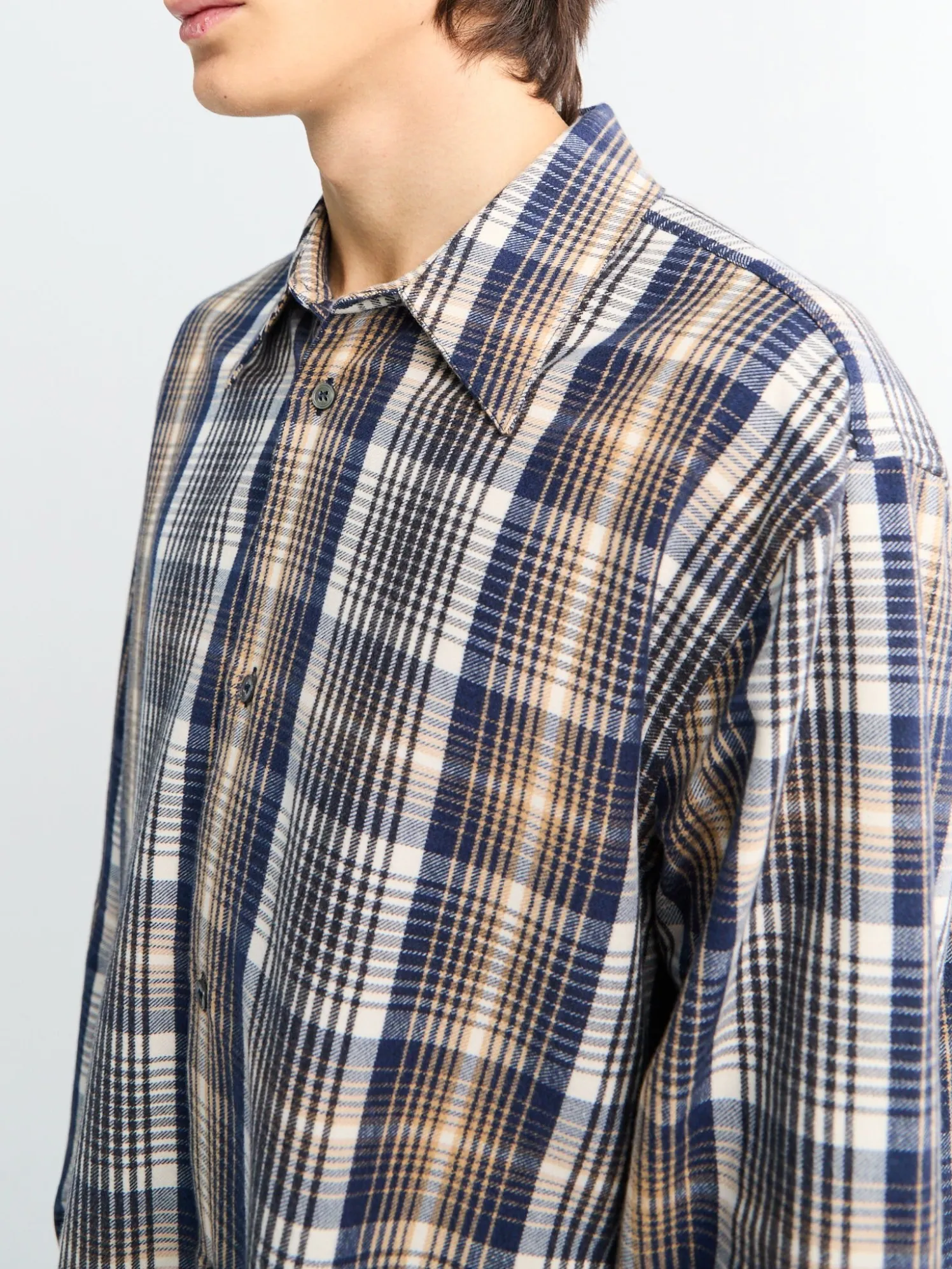 Studio Nicholson x Aaron Levine View Skjorte i Navy og Oatmeal