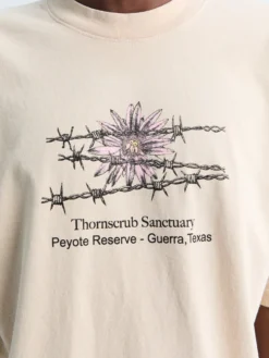 Thornscrub Sanctuary T-shirt i Beige