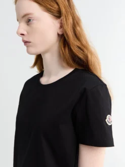 T-shirt med korte ærmer i sort