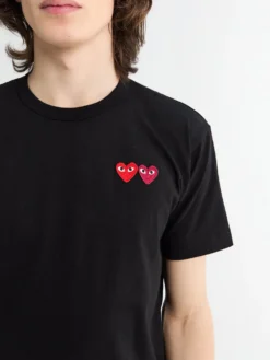 T-Shirt With Double Burgundy Emblem i Sort