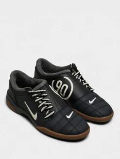 T90 Sneakers i Black og Soft Pearl