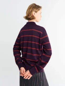 Tuno Stripe Sweater i Mørk Lilla