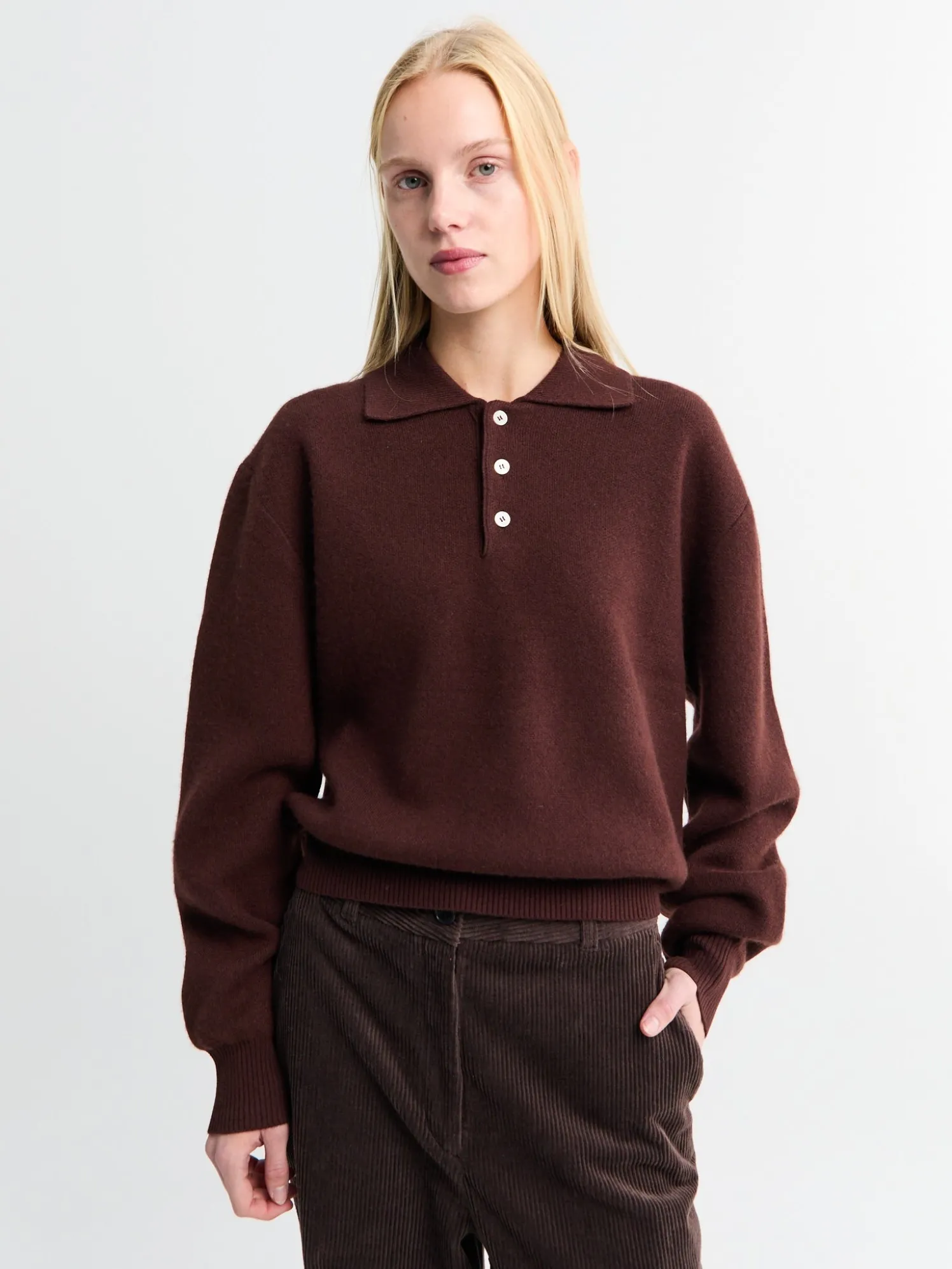 Unisex Cashmere Collared Sweater i Brun