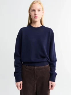 Unisex Cashmere Crewneck Sweater i Deep Navy