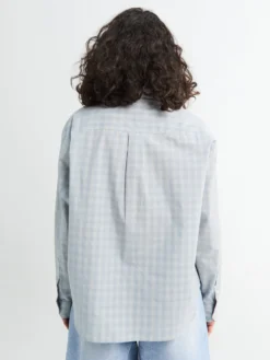 Unisex Cropped Ternede Skjorte i Soft Blue Check