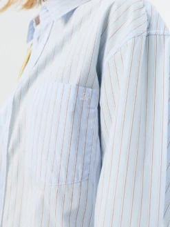 Unisex Oversized Striped Skjorte i Sky Blue Stripe