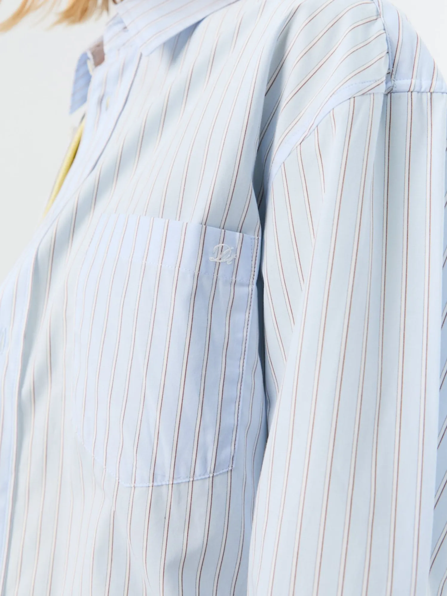 Unisex Oversized Striped Skjorte i Sky Blue Stripe