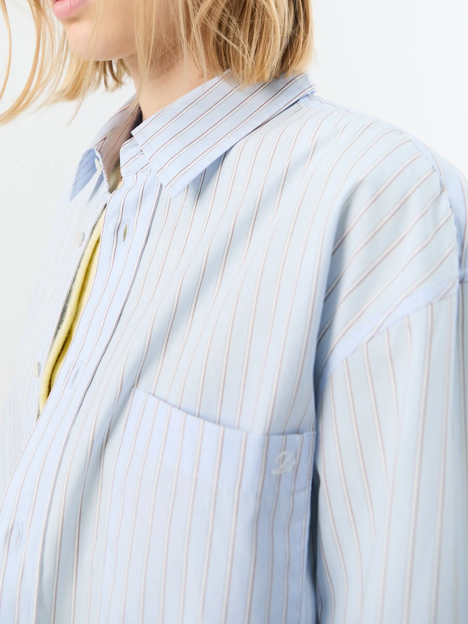 Unisex Oversized Striped Skjorte i Sky Blue Stripe