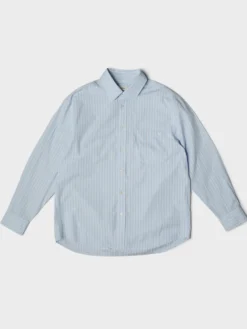 Unisex Oversized Striped Skjorte i Sky Blue Stripe