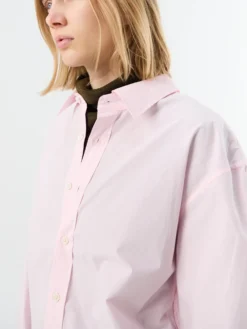 Unisex Soft Poplin BD Skjorte i Soft Pink