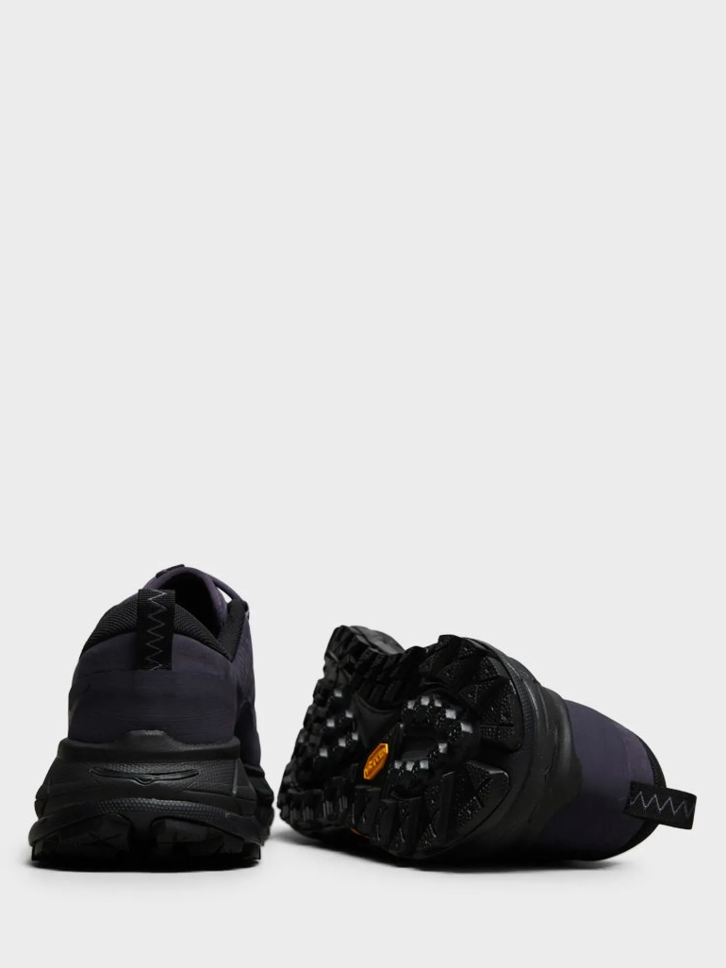 U Tor Summit Sneakers i Squid Ink og Squid Ink