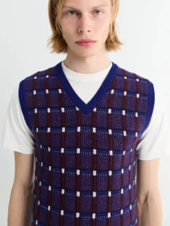 Vest Gilet in Eudialyte
