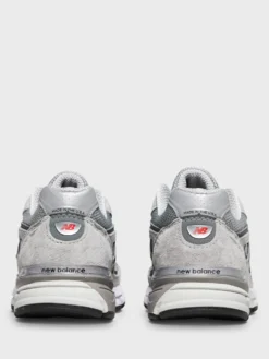 990V4 Sneakers i Grå