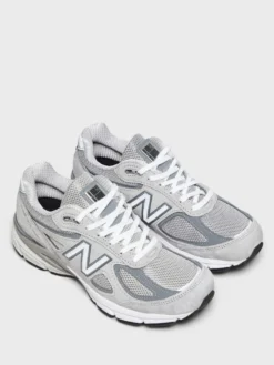 990V4 Sneakers i Grå