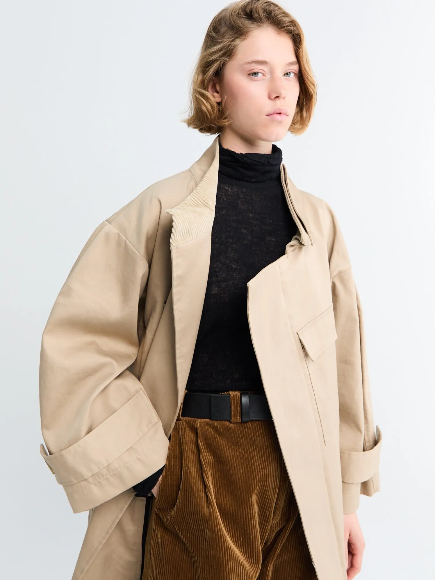 Water Resistant Coat i Cool Beige