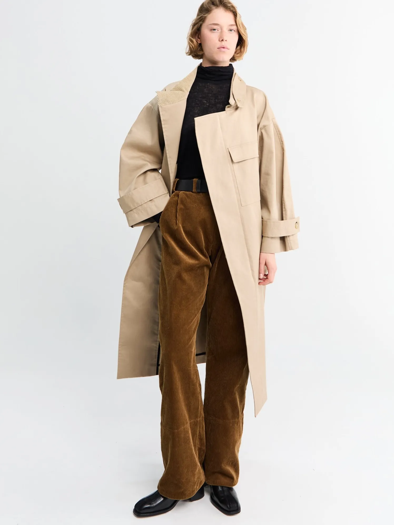 Water Resistant Coat i Cool Beige