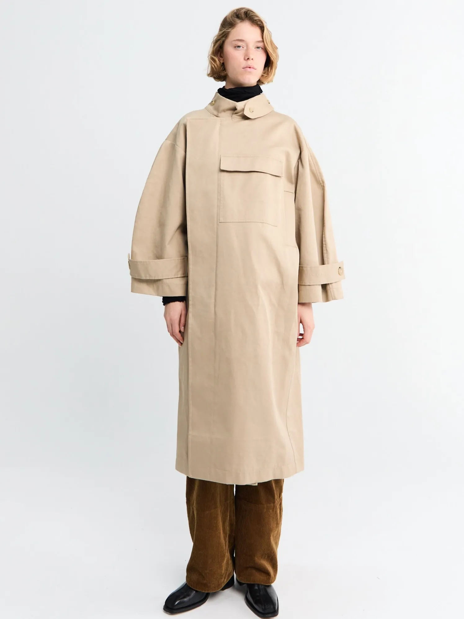 Water Resistant Coat i Cool Beige