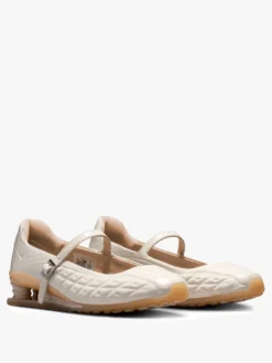 W Nike Shox Z Calistra i Pale Ivory og Pale Ivory Oatmeal